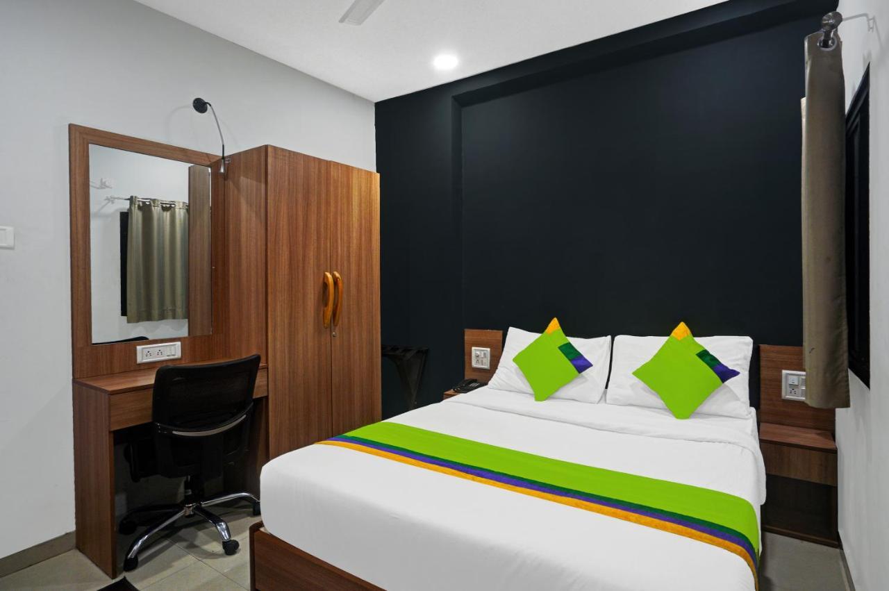 Hotel Treebo Wow, Surat Station Exterior foto
