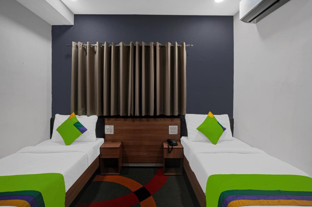 Hotel Treebo Wow, Surat Station Exterior foto